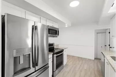 911 W Candlewood Avenue, Tampa, FL 33603 - Photo 7