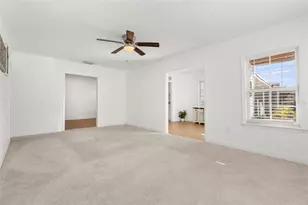 911 W Candlewood Ave, Tampa, FL 33603 - Photo 15