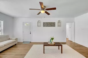 911 W Candlewood Ave, Tampa, FL 33603 - Photo 7