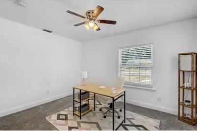 911 W Candlewood Avenue, Tampa, FL 33603 - Photo 25