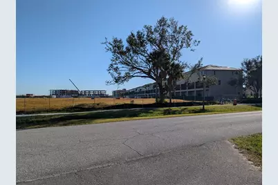 1331 Mentone Drive NE, Saint Petersburg, FL 33702 - Photo 9