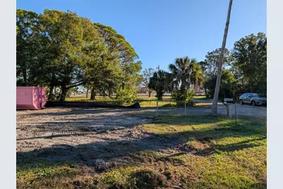 1331 Mentone Drive NE, Saint Petersburg, FL 33702 - Photo 15