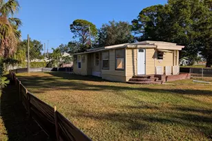 1331 Mentone Dr NE, Saint Petersburg, FL 33702 - Photo 19