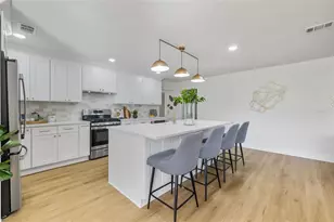 869 Deville Dr E, Largo, FL 33771 - Photo 9