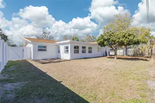 869 Deville Dr E, Largo, FL 33771 - Photo 31