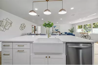 869 Deville Drive E, Largo, FL 33771 - Photo 7