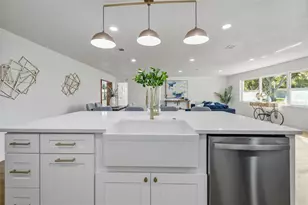 869 Deville Dr E, Largo, FL 33771 - Photo 7