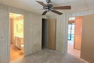 5650 Benton St, Zephyrhills, FL 33542 - Photo 27