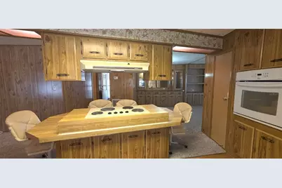 5650 Benton Street, Zephyrhills, FL 33542 - Photo 15