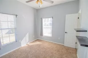 12930 Kings Crossing Dr, Gibsonton, FL 33534 - Photo 11