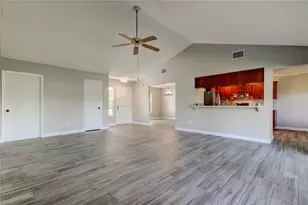 5005 Pennsbury Dr, Tampa, FL 33624 - Photo 5