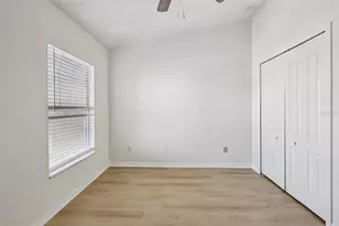 31234 Claridge Pl, Wesley Chapel, FL 33543 - Photo 27