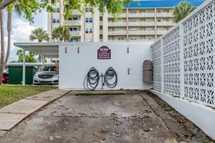 9 Haig Pl, Dunedin, FL 34698 - Photo 41