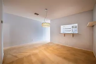 170 Coquina Bay Drive, Saint Petersburg, FL 33705 - Photo 15