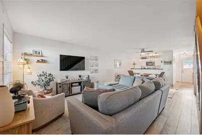 4821 W McElroy Avenue #D210, Tampa, FL 33611 - Photo 5