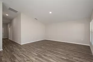34965 Arbor Retreat Dr, Zephyrhills, FL 33541 - Photo 13