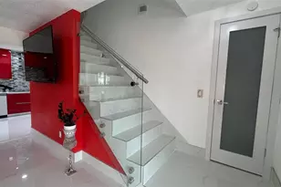 8301 Lopez Dr, Tampa, FL 33615 - Photo 11