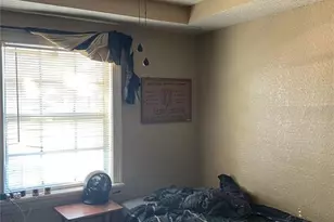 1008 Westside Dr, Tampa, FL 33619 - Photo 17