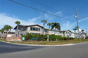 2 Causeway Blvd, Dunedin, FL 34698 - Photo 1