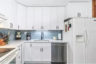 5726 13th Avenue S, Gulfport, FL 33707 - Photo 13