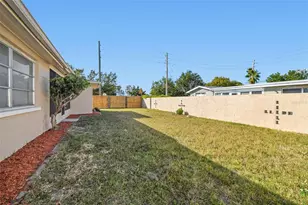 3243 Eisenhower Dr, Holiday, FL 34691 - Photo 29