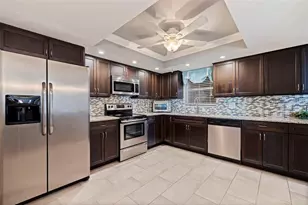 5200 Brittany Dr S, Saint Petersburg, FL 33715 - Photo 7