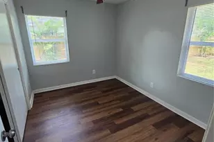 1510 E Shadowlawn Ave, Tampa, FL 33610 - Photo 3