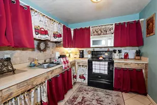 2802 73rd St W, Lehigh Acres, FL 33971 - Photo 9