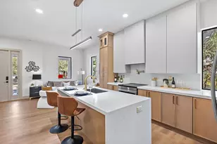 2320 W North B St, Tampa, FL 33609 - Photo 9