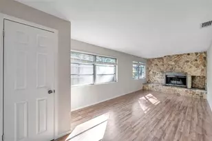 1995 Meadow Dr, Clearwater, FL 33763 - Photo 15