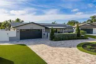 4391 38th Way S, Saint Petersburg, FL 33711 - Photo 1