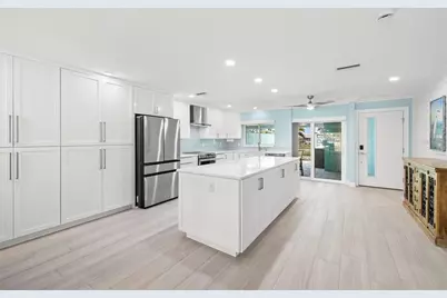 328 Boca Ciega Point Boulevard S, Saint Petersburg, FL 33708 - Photo 21