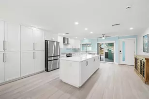 328 Boca Ciega Point Blvd S, Saint Petersburg, FL 33708 - Photo 21