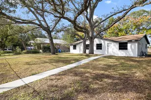 1220 E 142nd Ave, Tampa, FL 33613 - Photo 15