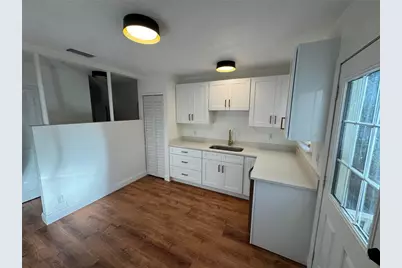 1119 Newton Avenue S, Saint Petersburg, FL 33705 - Photo 7
