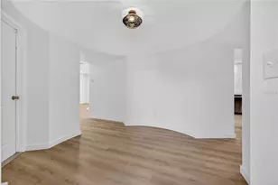 5833 25th St S, Saint Petersburg, FL 33712 - Photo 17