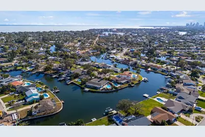 5173 Horseshoe Place, Saint Petersburg, FL 33703 - Photo 67