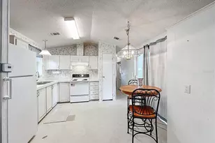 35819 S Shelley Dr, Leesburg, FL 34788 - Photo 9