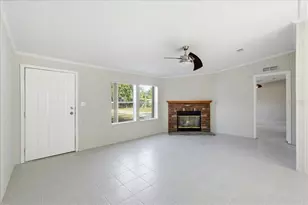 12101 Glen Hill Dr, Riverview, FL 33569 - Photo 11