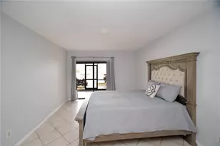 4770 Brittany Dr S, Saint Petersburg, FL 33715 - Photo 7