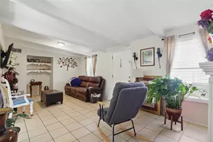 1211 E Camellia Dr Dr, Brandon, FL 33510 - Photo 7