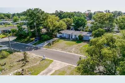 1211 E Camellia Dr. Dr, Brandon, FL 33510 - Photo 5