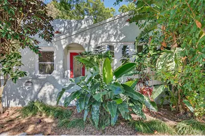 907 W Woodlawn Avenue, Tampa, FL 33603 - Photo 1