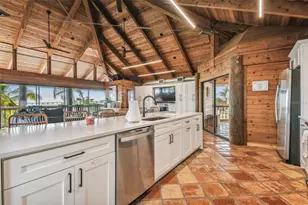 7147 La Lenaire Dr, Longboat Key, FL 34228 - Photo 15