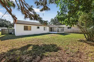 105 Lotus Cir, Safety Harbor, FL 34695 - Photo 27