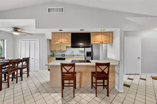 105 Lotus Cir, Safety Harbor, FL 34695 - Photo 7