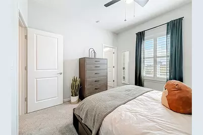 373 Sandbar Avenue NE, Saint Petersburg, FL 33716 - Photo 35