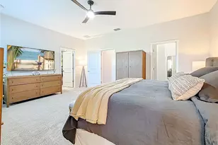 373 Sandbar Ave NE, Saint Petersburg, FL 33716 - Photo 25