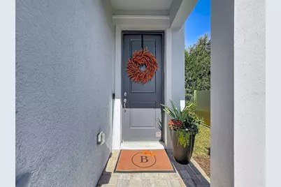 373 Sandbar Avenue NE, Saint Petersburg, FL 33716 - Photo 3