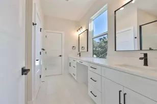 3223 W Paxton Ave, Tampa, FL 33611 - Photo 31